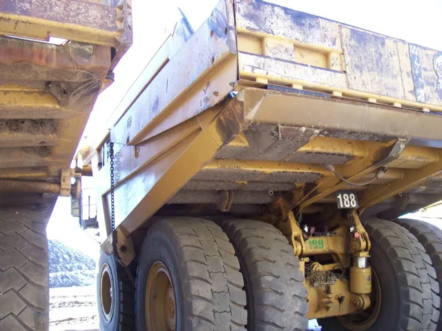 Camión todoterreno Caterpillar 789 - Image 2
