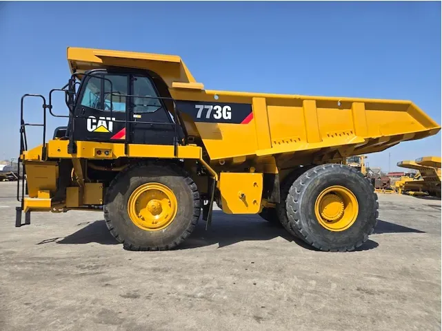 Camión todoterreno Caterpillar 773G - Image 16