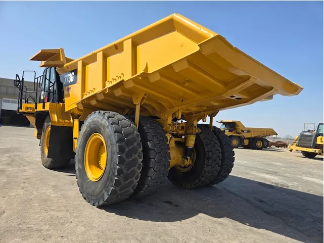 Camión todoterreno Caterpillar 773G - Image 15