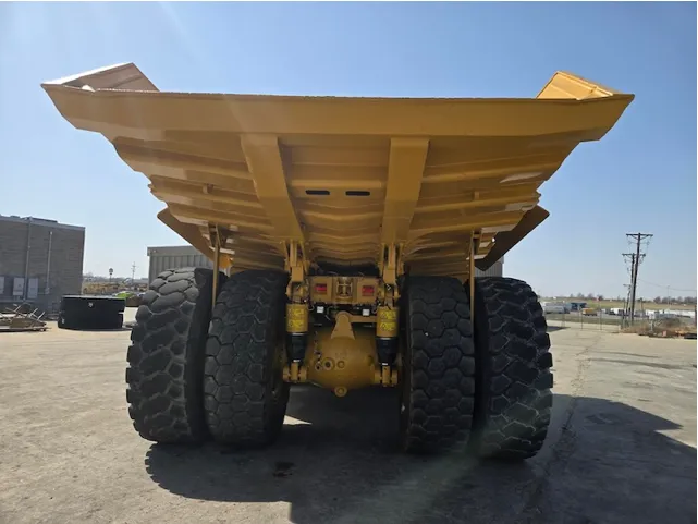 Camión todoterreno Caterpillar 773G - Image 14