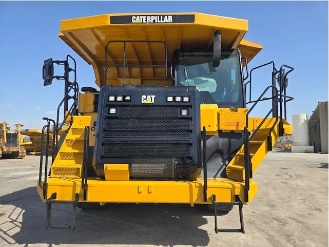 Camión todoterreno Caterpillar 773G - Image 10