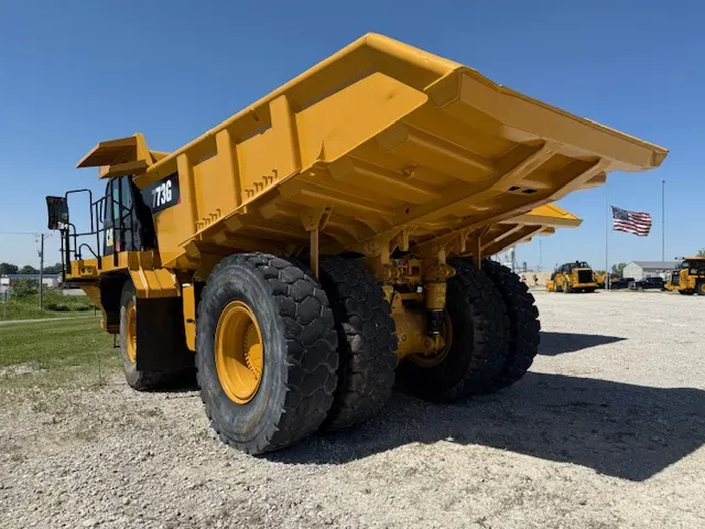 Camión todoterreno Caterpillar 773G - Image 3