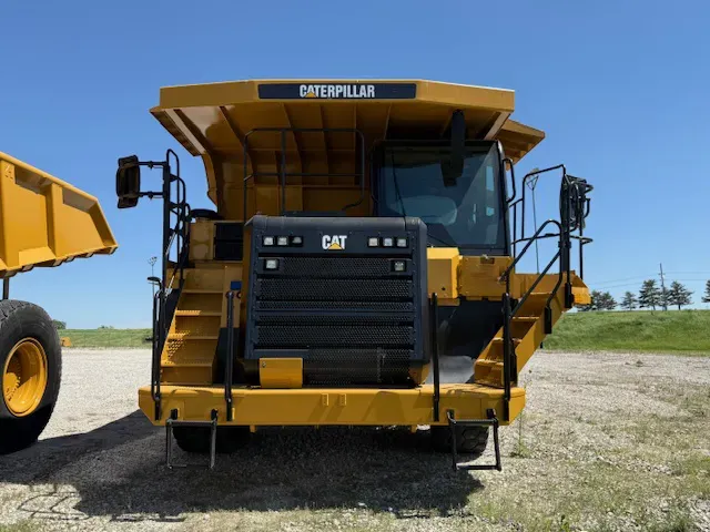 Camión todoterreno Caterpillar 773G - Image 18