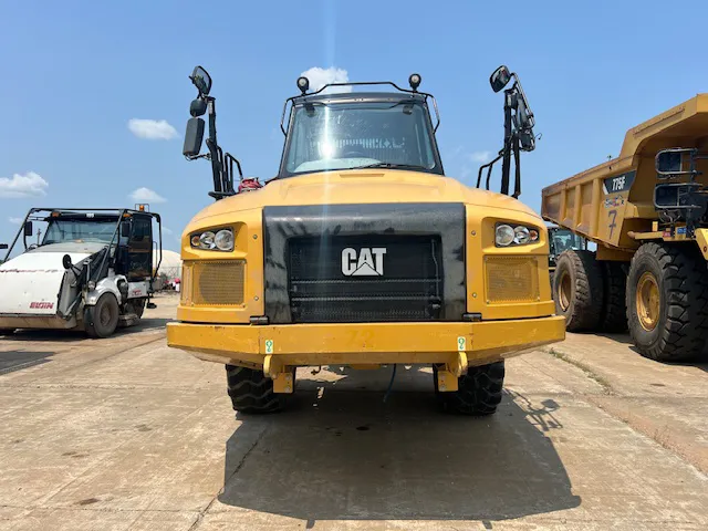 Camión todoterreno Caterpillar 730C - Image 2