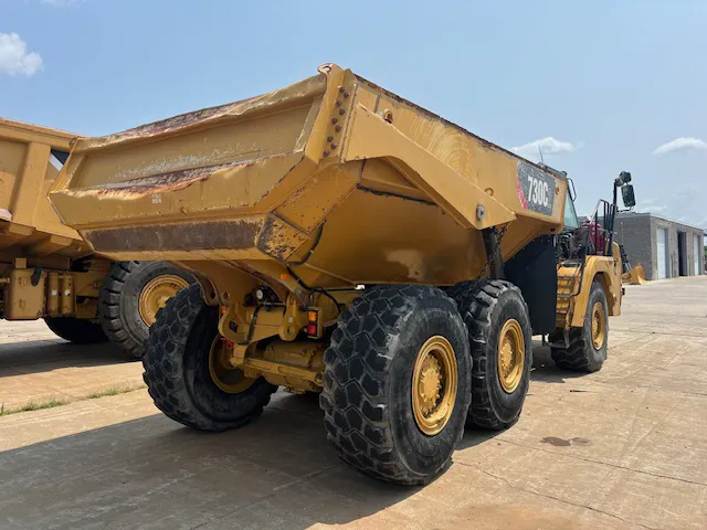 Camión todoterreno Caterpillar 730C - Image 5